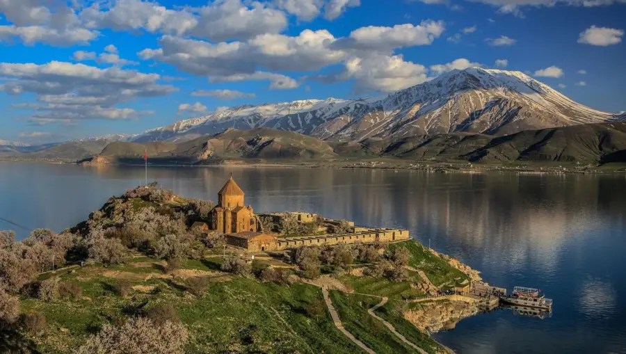 OTOBÜSLÜ VAN-HAKKARİ DOĞU ANADOLU TURU (İzmir Çıkışlı)